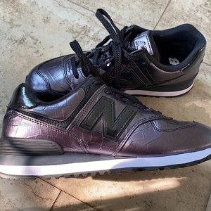 New Balance Women's Metallic Dark Grey/Black Sneakers